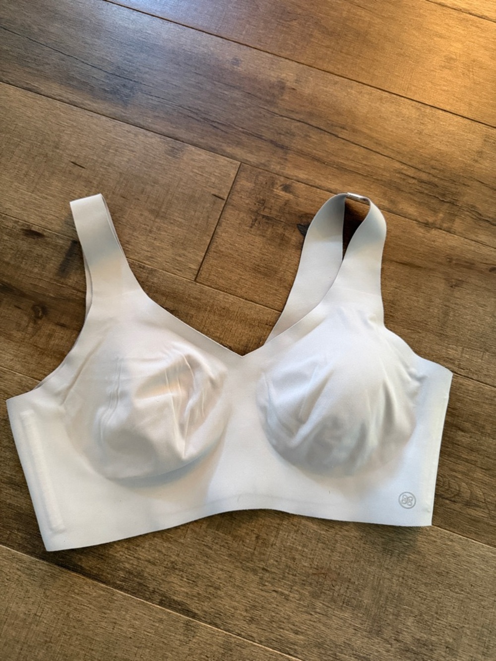 Honeylove White Seamless Wireless Support Bra with Wide Straps